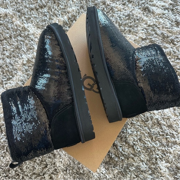 UGG Classic Mini Mirror Ball Boot - Picture 5 of 9